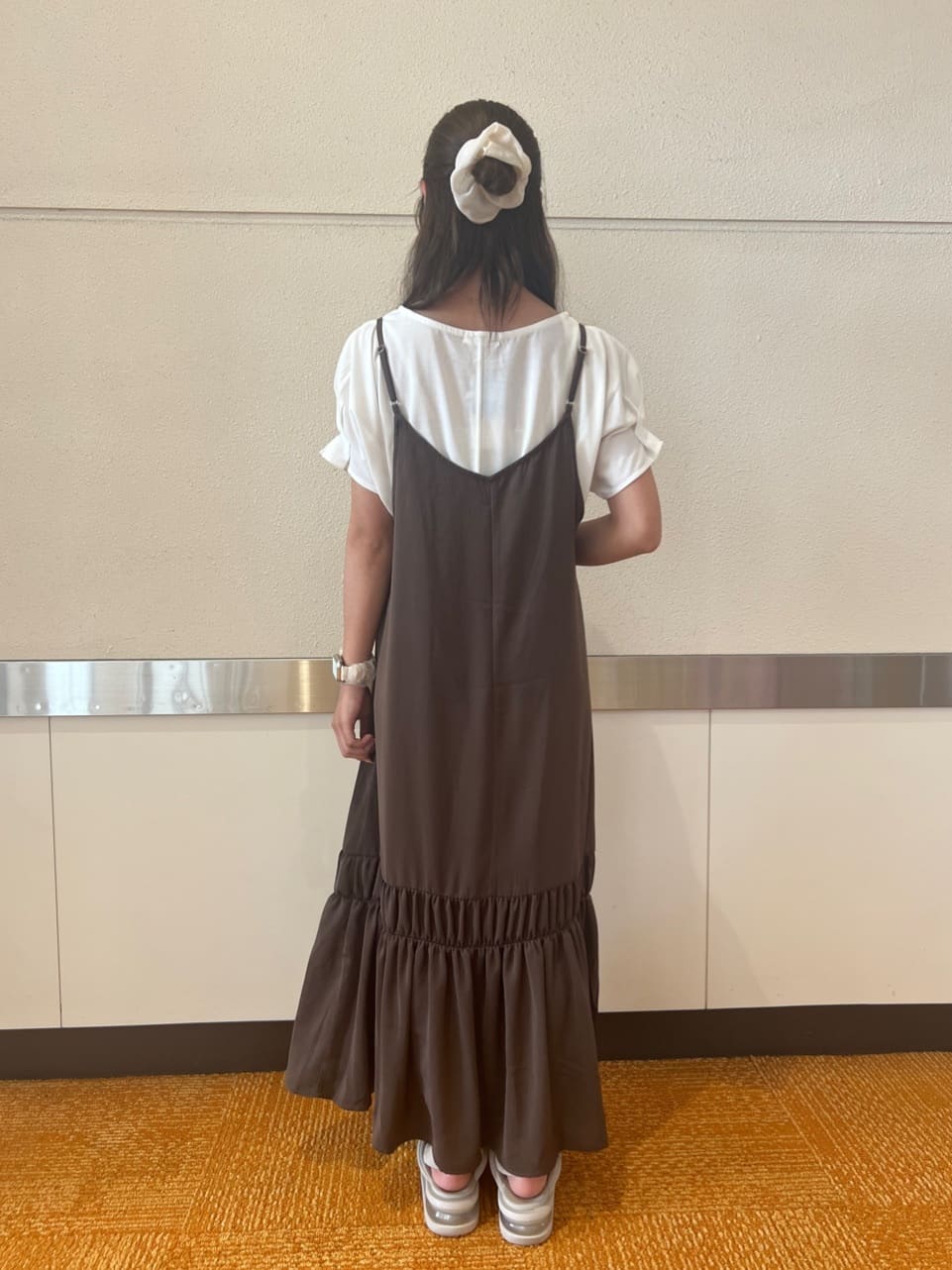 しいなさんの「SHOO･LA･RUE｜【S-LL/UV/プチプラ】お袖タックで好印象 デザインTシャツ」を使ったコーディネート