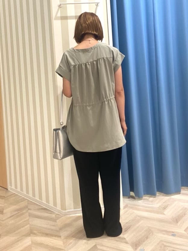 えみ子さんの「SHOO･LA･RUE｜【S-LL】シルエットが変えられる ウエストリボンブラウス」を使ったコーディネート