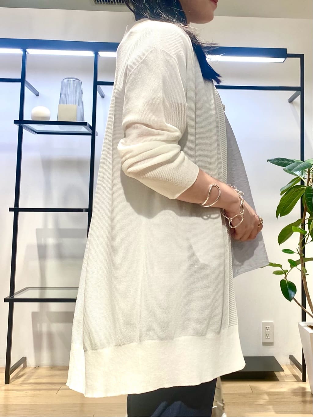 misakiさんの「INDIVI｜スクエアトップロングネックレス」を使ったコーディネート