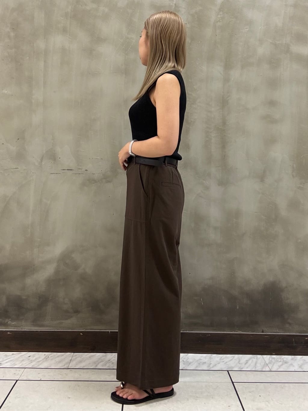 minaさんの「grove｜【接触冷感】見た目はきちんと、着心地はらくちん クロップドベイカーパンツ」を使ったコーディネート