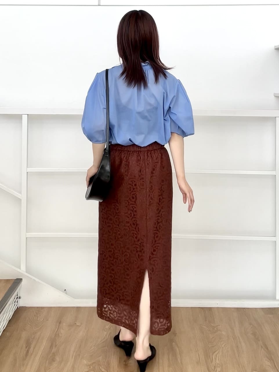 RINAさんの「OPAQUE.CLIP｜シアーフリルネックブラウス【洗濯機洗い可】」を使ったコーディネート