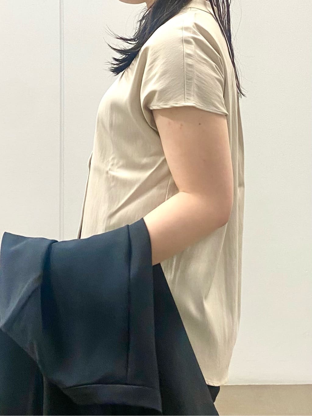 misakiさんの「INDIVI｜【定番スーツ／UVケア／洗える】ウール調ノーカラージャケット」を使ったコーディネート