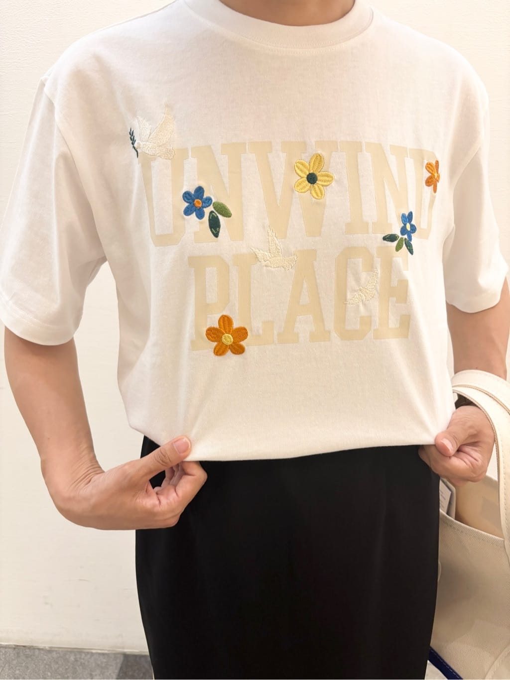 Haruさんの「Dessin｜ロゴ刺繍Tシャツ」を使ったコーディネート