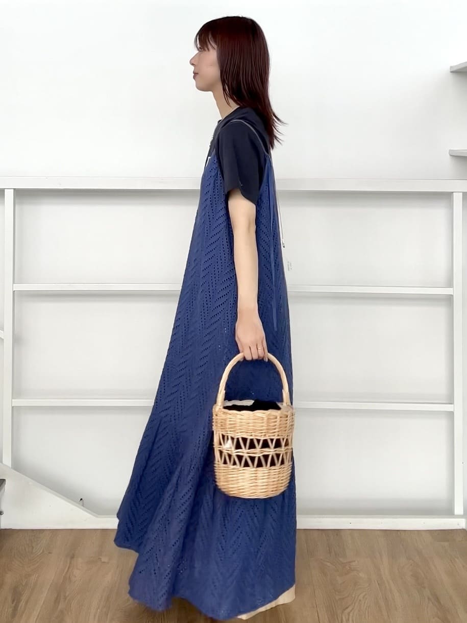 RINAさんの「OPAQUE.CLIP｜ロゴプリントTシャツ【洗濯機洗い可】」を使ったコーディネート