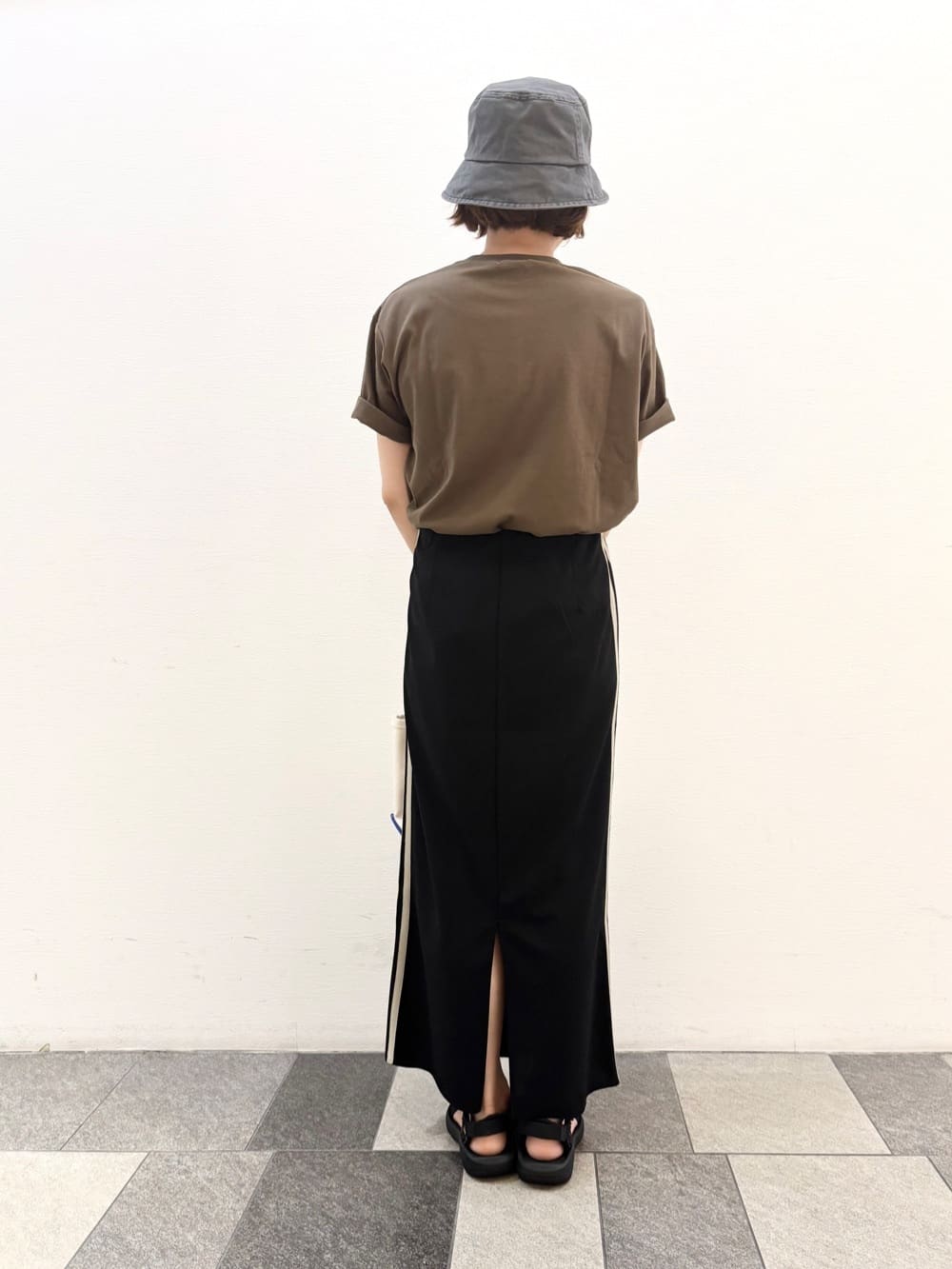 Haruさんの「Dessin｜【洗える】オーガニックコットンロゴTシャツ」を使ったコーディネート