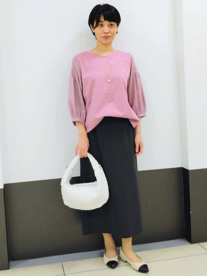 GMさんの「Reflect｜◆【スカートにもパンツにも合わせやすい】キレイめTブラウス」を使ったコーディネート
