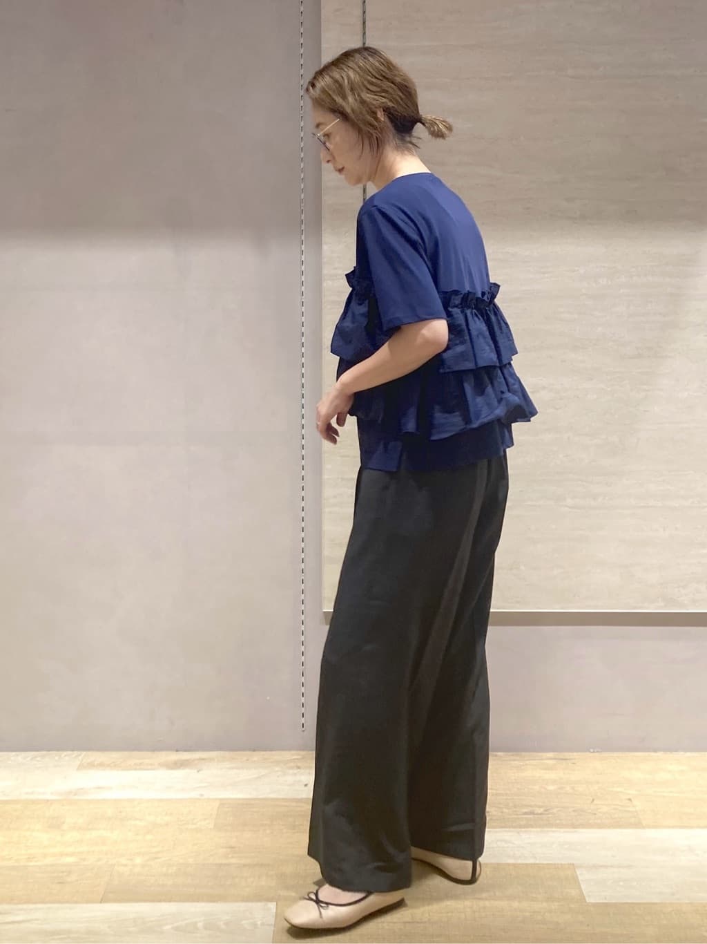 たけねぇさんの「OPAQUE.CLIP｜ウエストサテン使いイージーワイドパンツ【洗濯機洗い可】」を使ったコーディネート