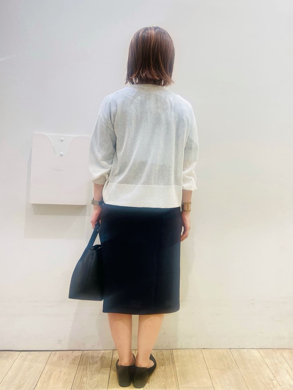 YUKOさんの「index｜《5色展開》コンパクトショートカーディガン【洗濯機洗い可】」を使ったコーディネート