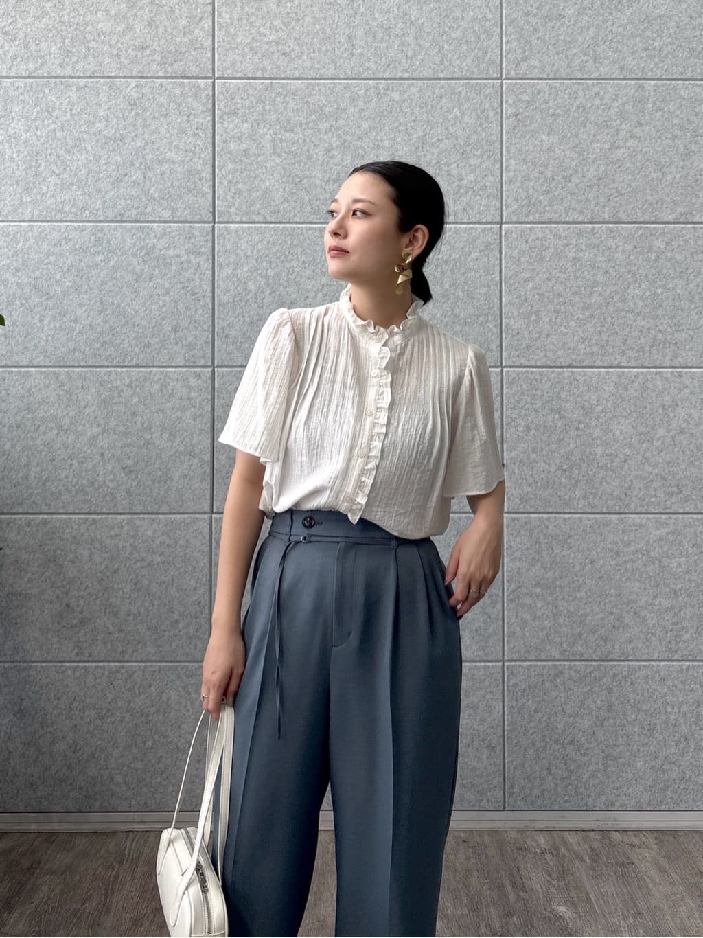 ayanoさんの「INDIVI｜【セットアップ対応】ウーステッドライクスラックス」を使ったコーディネート