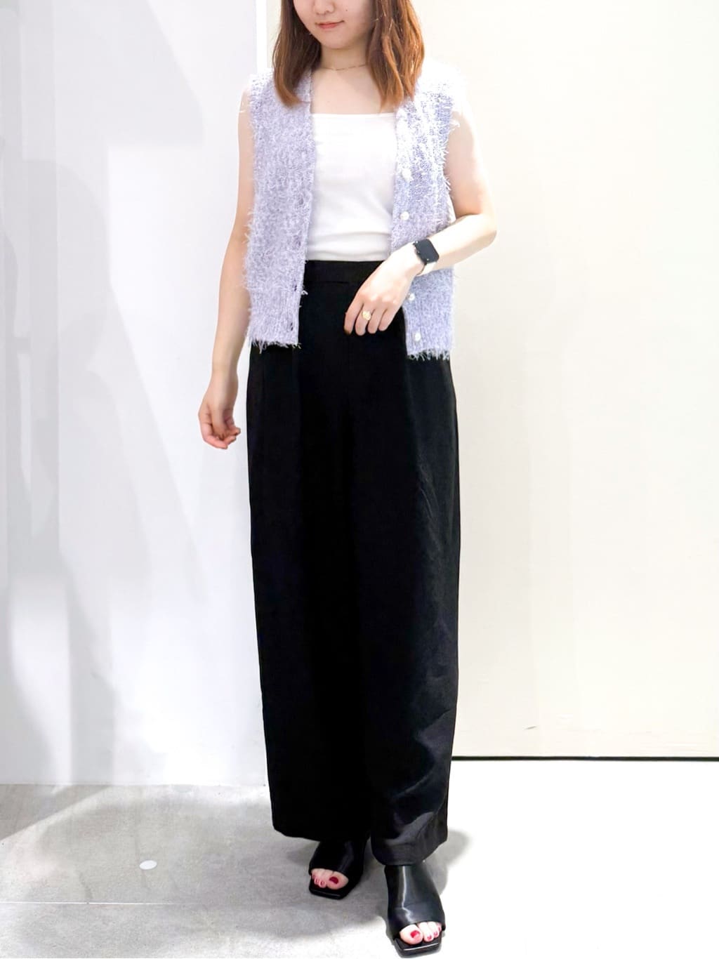 sayaさんの「OPAQUE.CLIP｜《Can Cam掲載》フリンジシャギーコンパクトベスト【洗濯機洗い可】」を使ったコーディネート