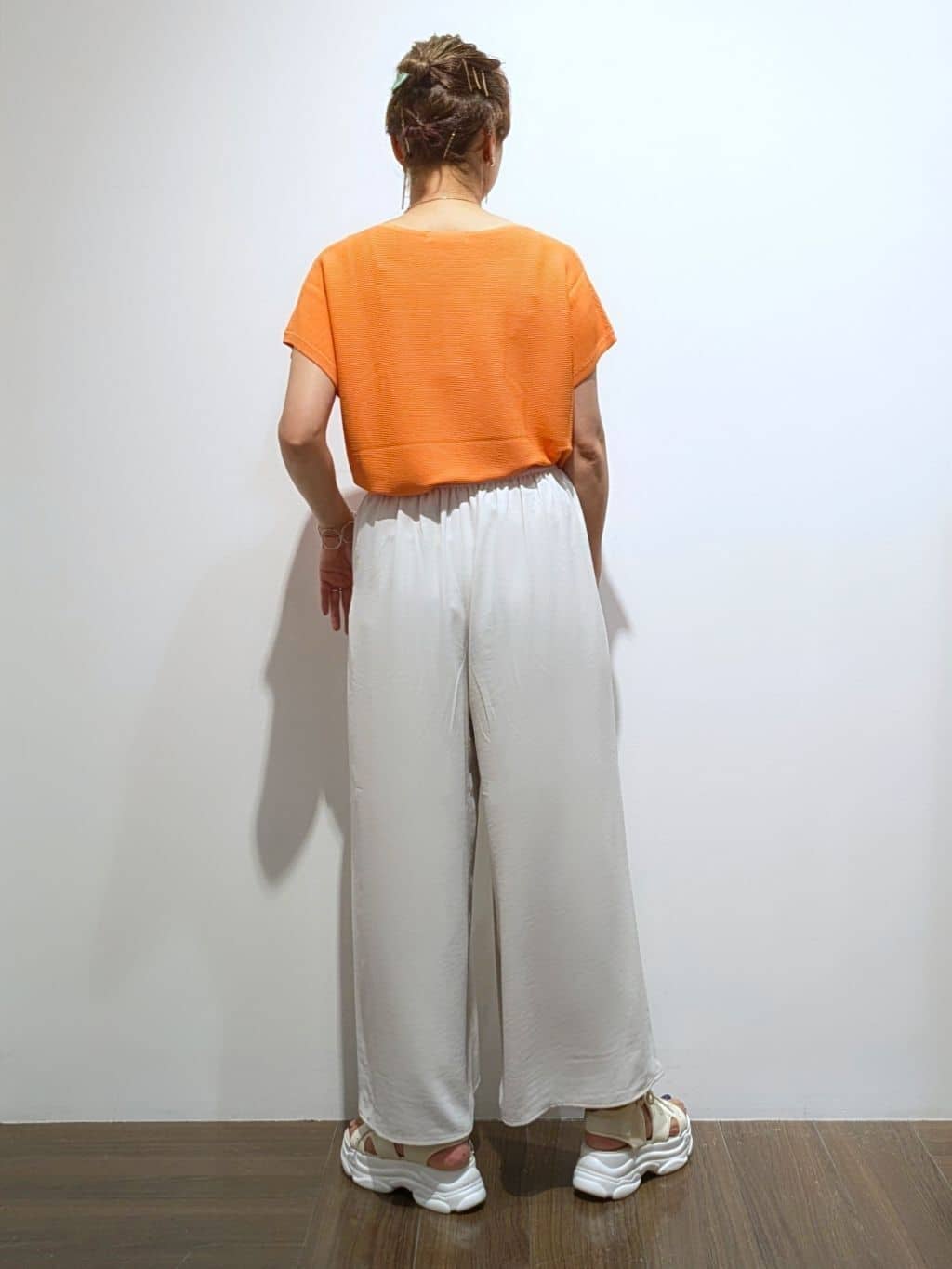 4410さんの「THE SHOP TK｜タックワイドパンツ【UV/洗濯機OK/セットUP可】」を使ったコーディネート