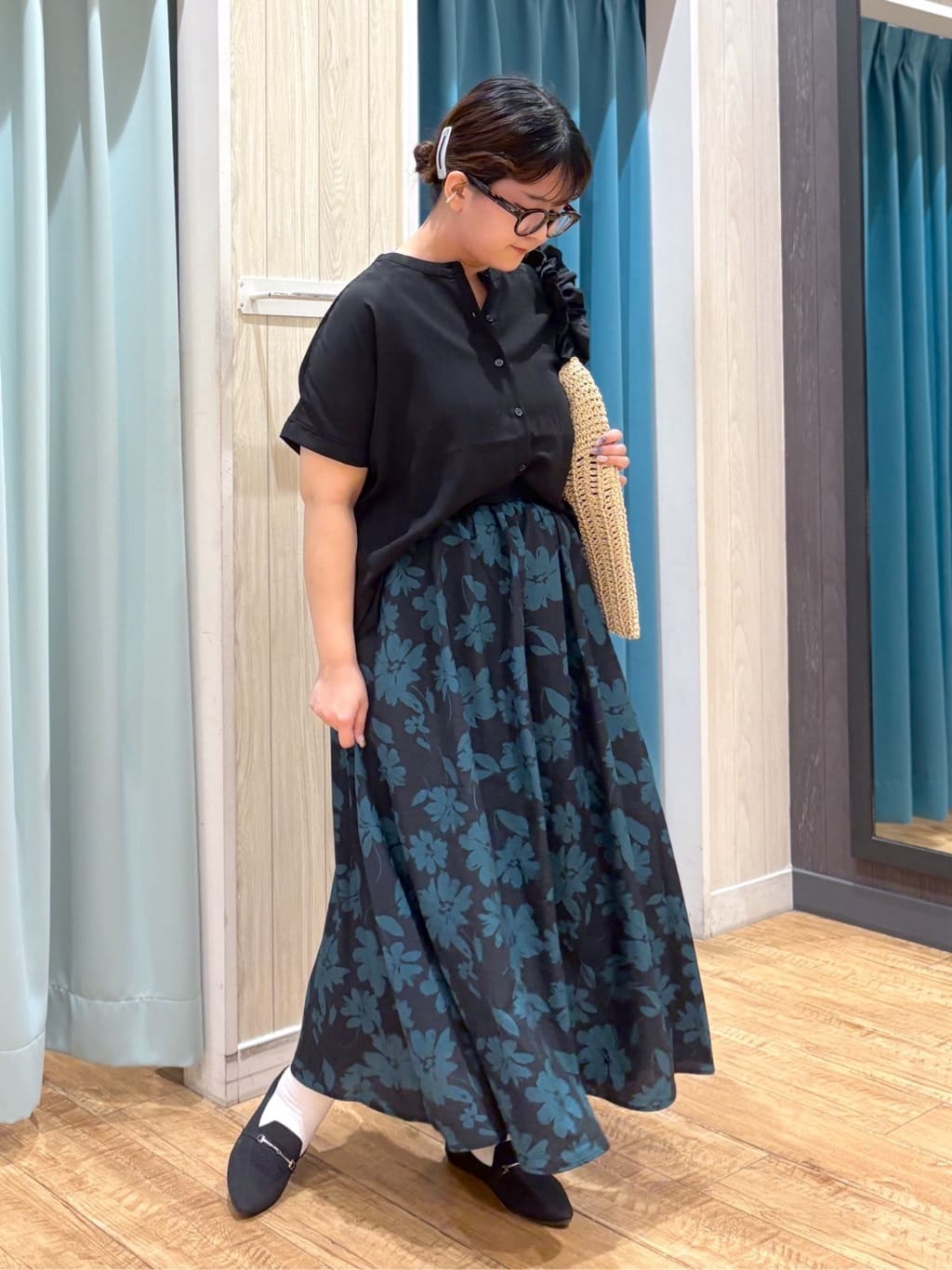 砂糖さんの「SHOO･LA･RUE｜【洗える/プチプラ】大人の抜け感をプラスする バンドカラーシャツ」を使ったコーディネート