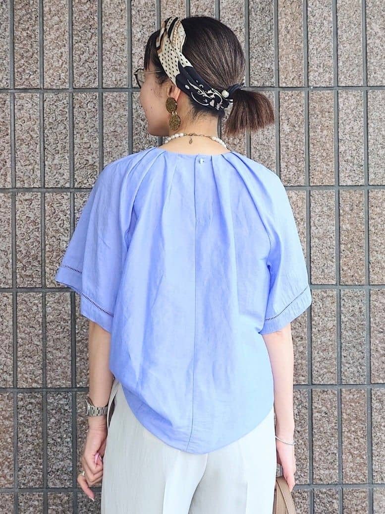MUTSUKOさんの「UNTITLED｜【接触冷感/UVカット/ウエストゴム】センタープレスツイルパンツ」を使ったコーディネート