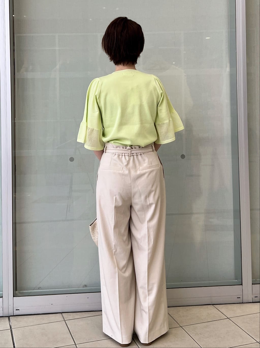 yo-koさんの「OPAQUE.CLIP｜《5色展開》シアーフレアスリーブニット【洗濯機洗い可】」を使ったコーディネート