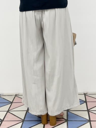 Kiyoさんの「COUP DE CHANCE｜【手洗い可】リラクシーフレアパンツ」を使ったコーディネート