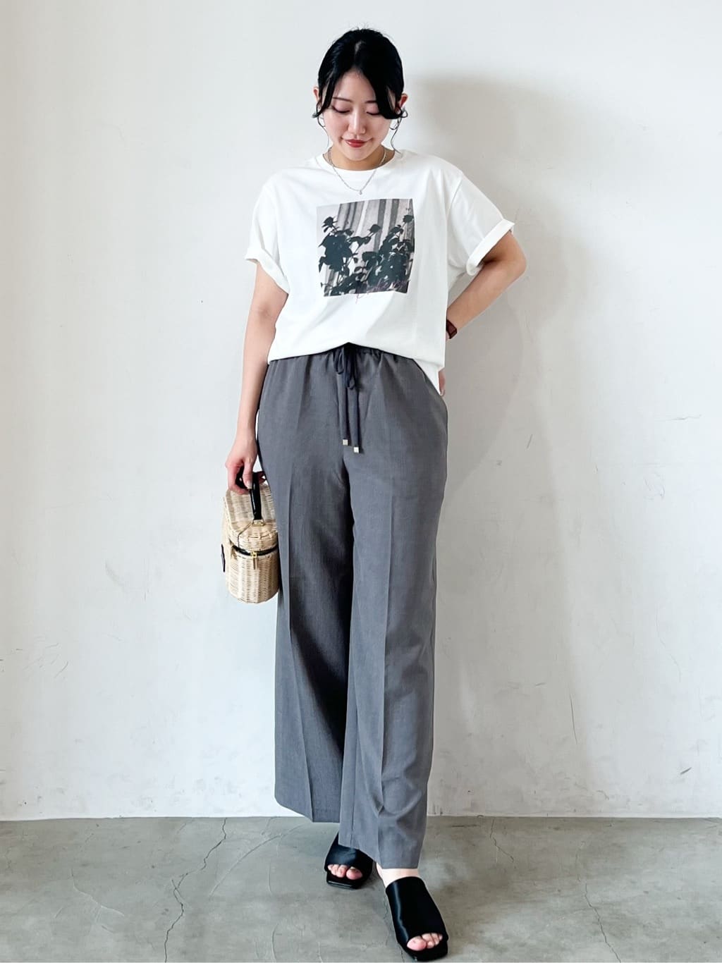 Erinaさんの「OPAQUE.CLIP｜◆フォトプリントTシャツ【洗濯機洗い可】」を使ったコーディネート
