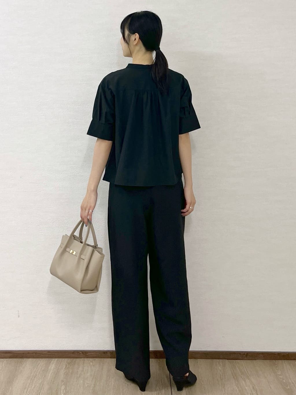 sachikoさんの「OPAQUE.CLIP｜ピンタックフレアシャツ【洗濯機洗い可】」を使ったコーディネート