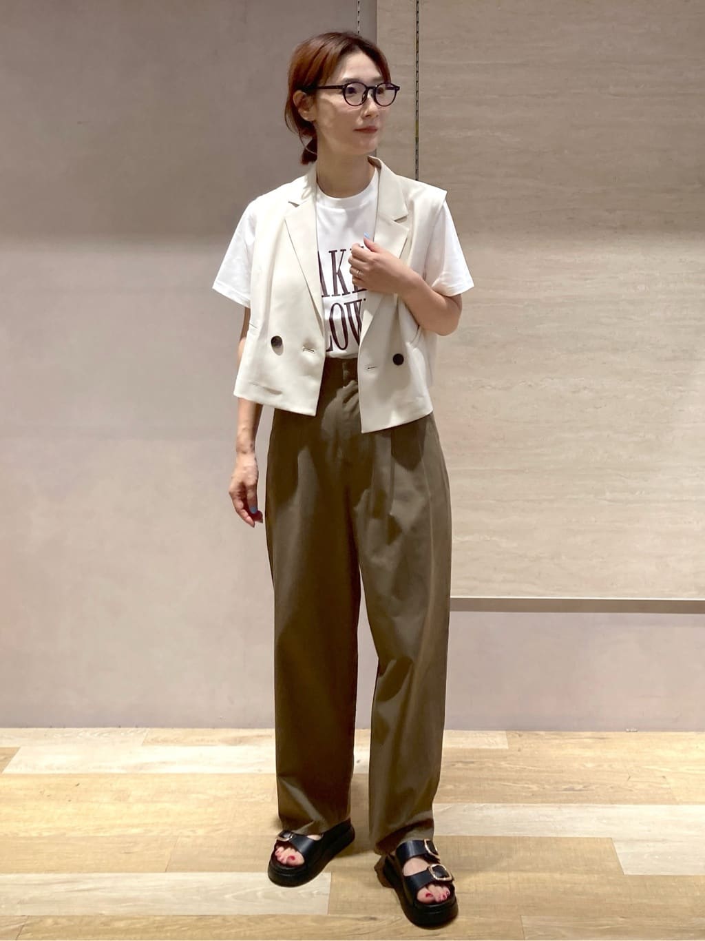 たけねぇさんの「OPAQUE.CLIP｜ショートテーラードジレ【接触冷感／洗濯機洗い可】」を使ったコーディネート