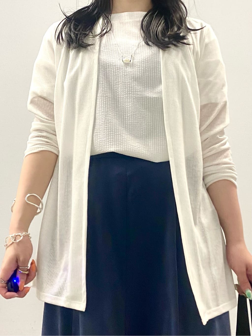 misakiさんの「INDIVI｜スクエアトップロングネックレス」を使ったコーディネート