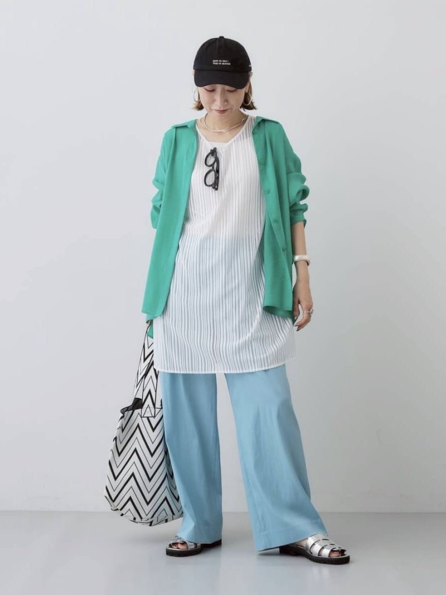 kotakiさんの「INDIVI｜【体型カバー／清涼感】シアーオーバーシャツ」を使ったコーディネート