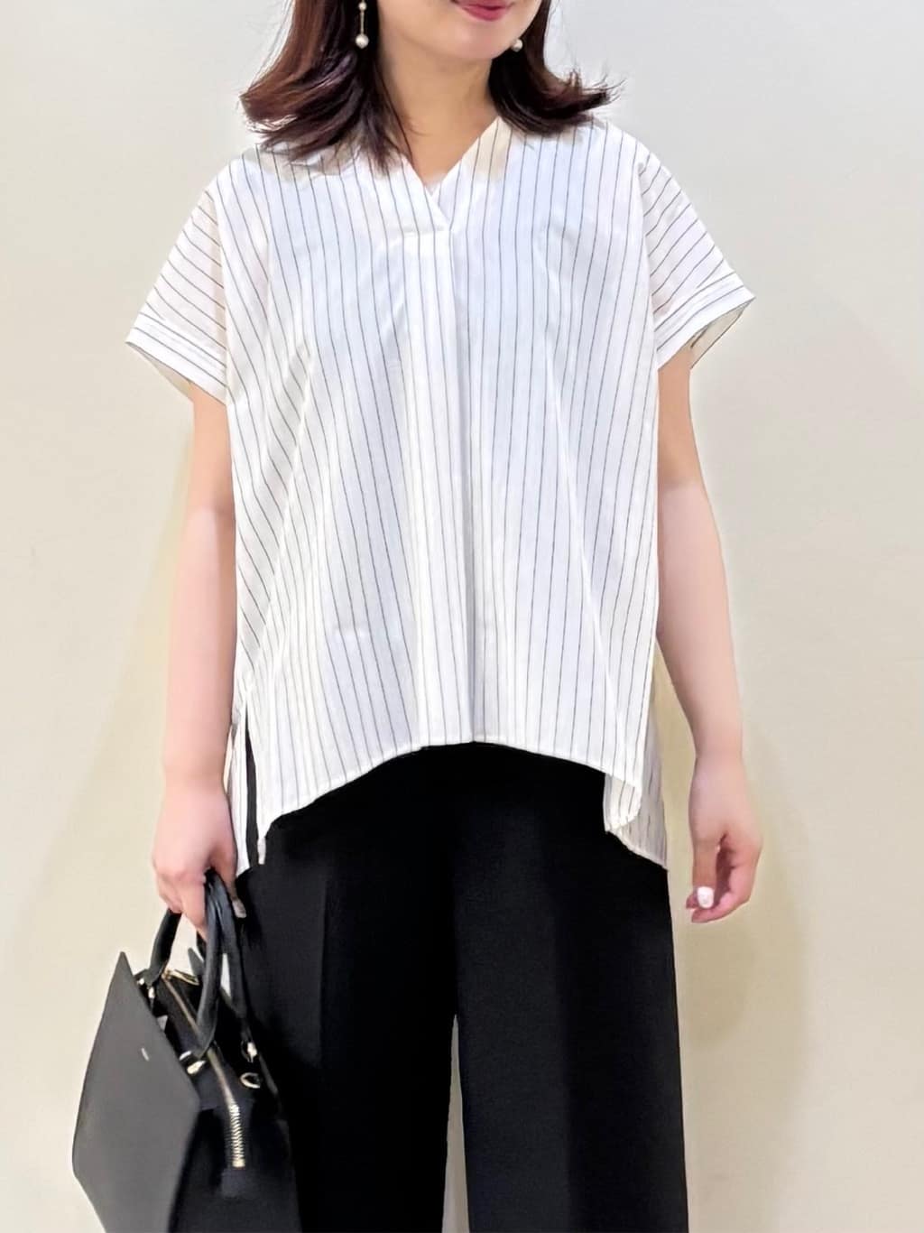 いくみさんの「UNTITLED｜【洗える/スキッパー】フレンチスリーブシアーブラウス」を使ったコーディネート