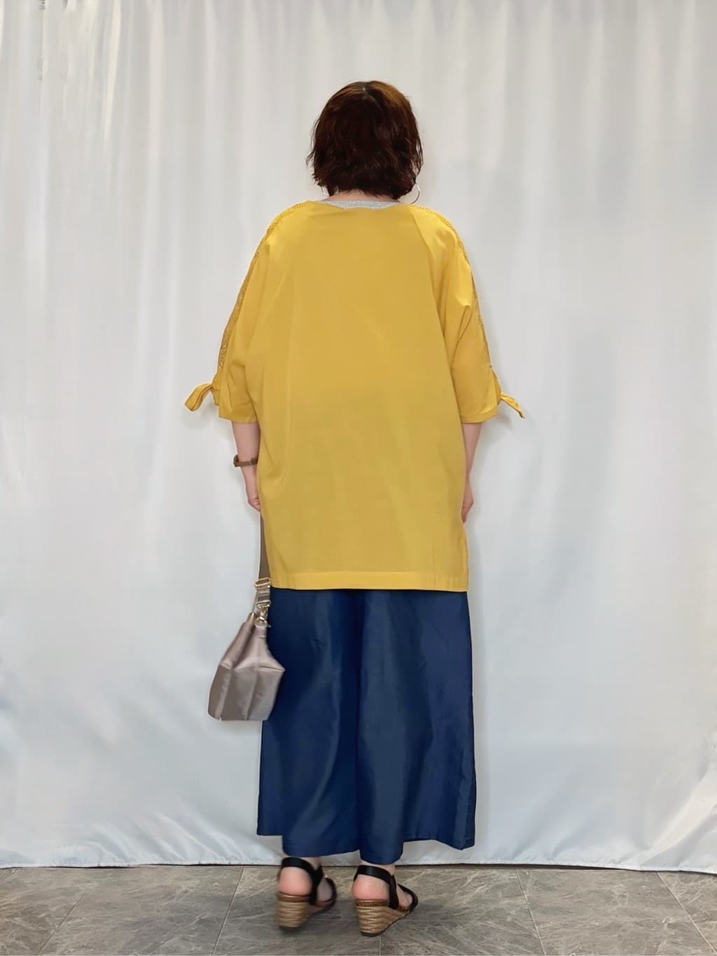 たみさんの「SHOO･LA･RUE｜【S-LL】お袖デザインが華やか はしごレースチュニック」を使ったコーディネート