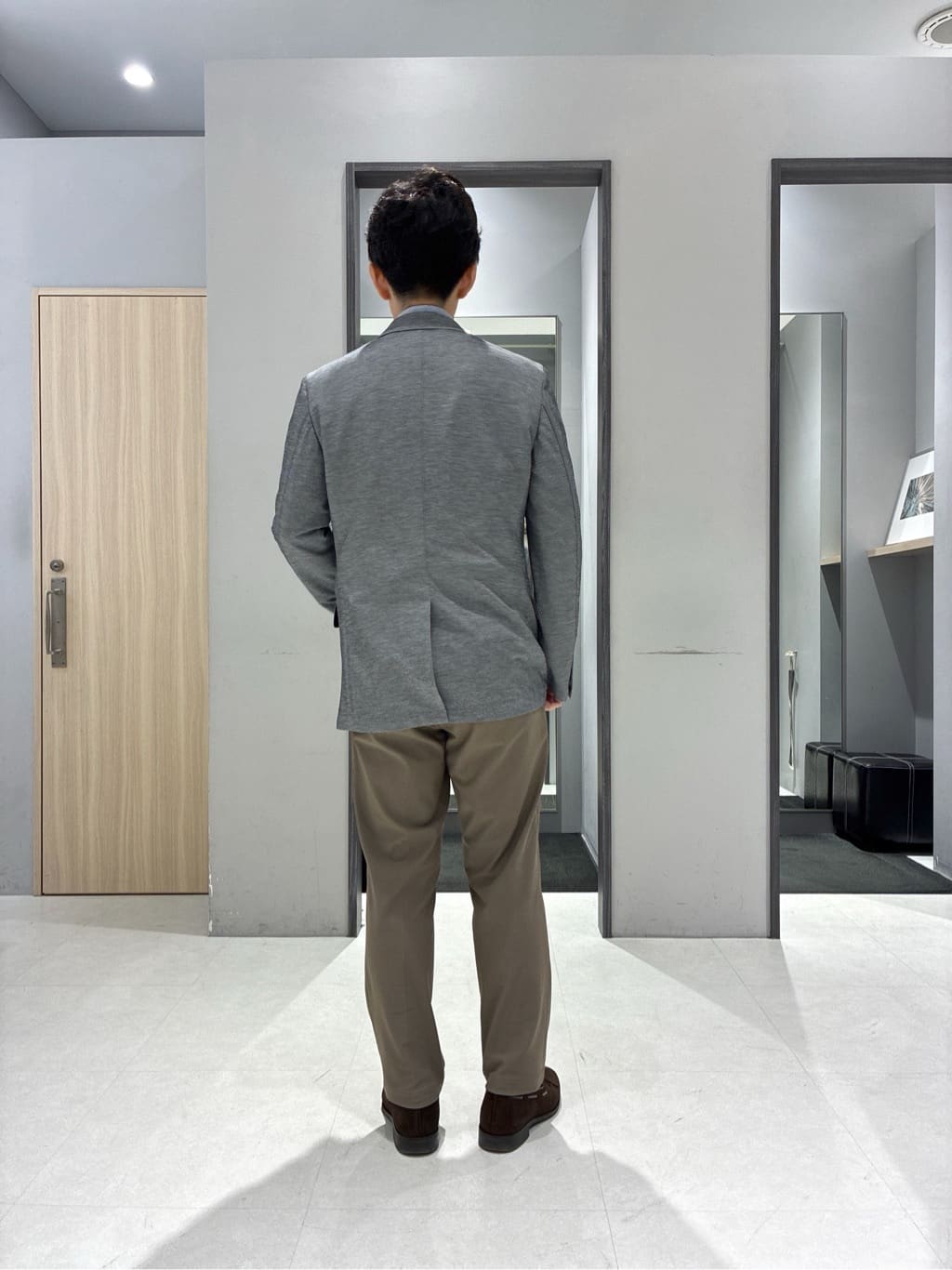 わいずみさんの「TAKEO KIKUCHI｜【360&deg;ストレッチ／セットアップ対応】None Of Stress パンツ」を使ったコーディネート