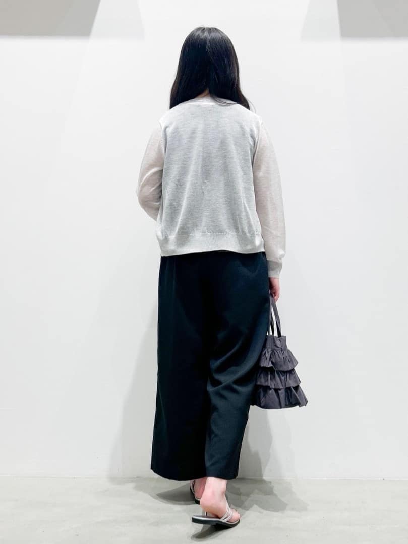 seinaさんの「grove｜【雑誌掲載】洗えるシアーカーディガン」を使ったコーディネート
