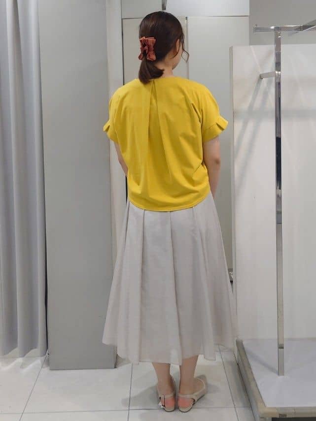 AZUSAさんの「Reflect｜【マシンウォッシュ可／セットアップ可】シアーボックスタックプリーツスカート」を使ったコーディネート