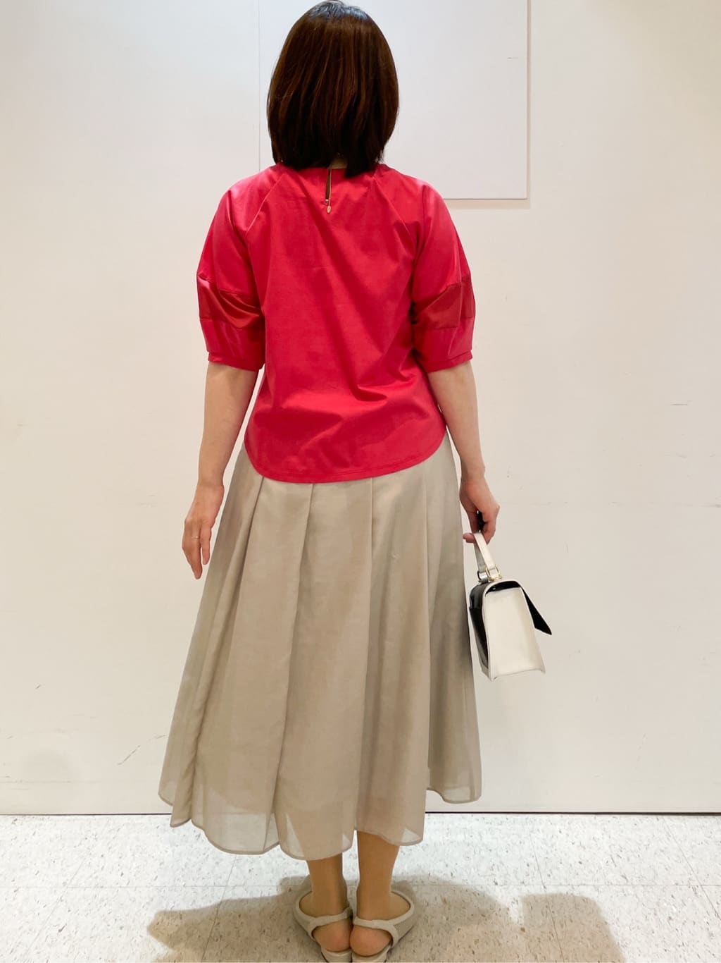 めいさんの「Reflect｜◆【マシンウォッシュ可】キレイめラグランスリーブジャージ」を使ったコーディネート