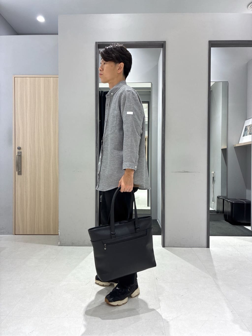 わいずみさんの「TAKEO KIKUCHI｜【抗菌防臭／5サイズ展開】ハイゲージポンチ Tシャツ」を使ったコーディネート
