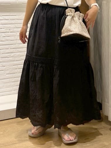 ga_riさんの「THE SHOP TK｜カレッジ＆フォトプリントTシャツ【洗濯機OK】」を使ったコーディネート