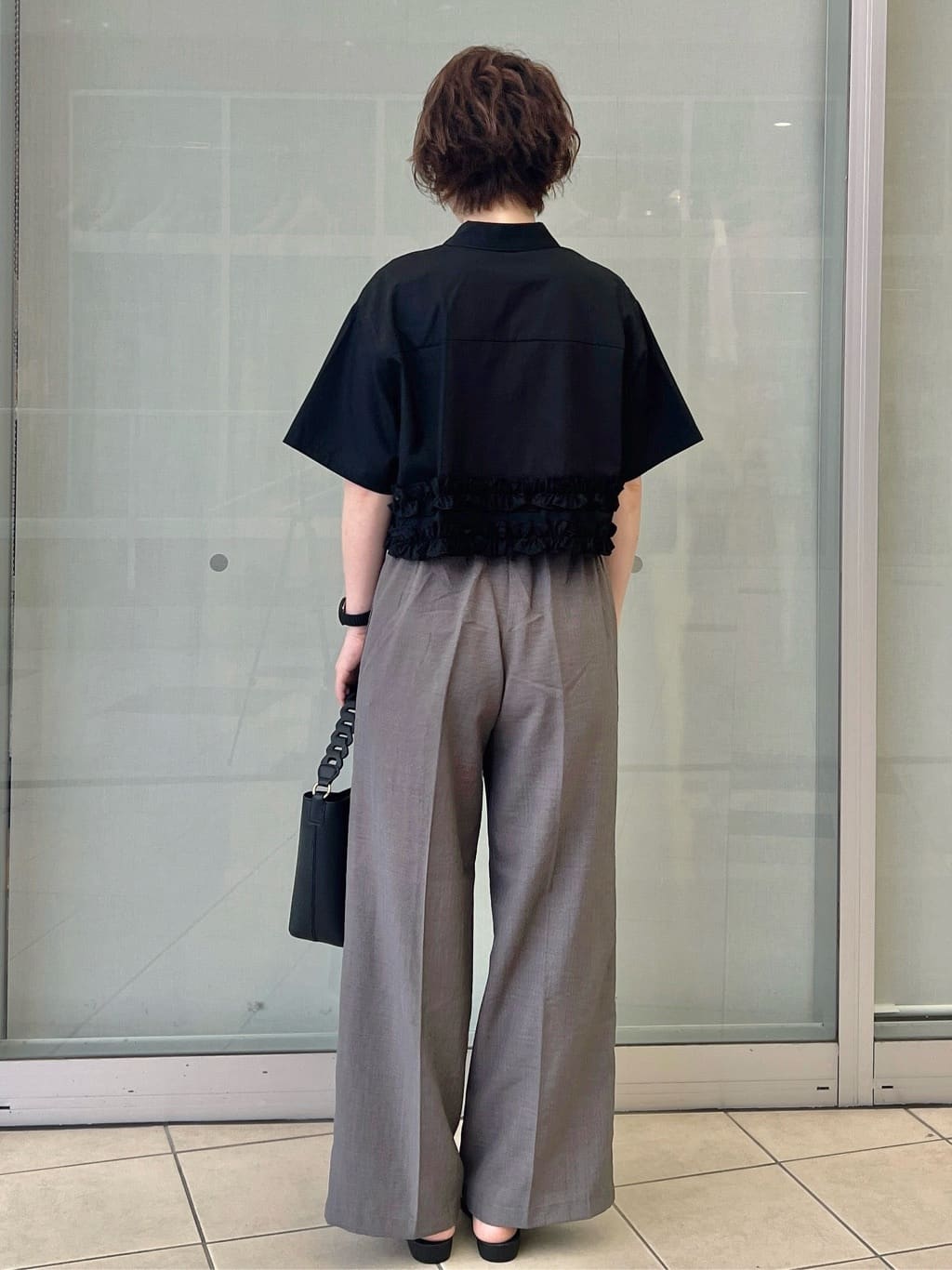 yo-koさんの「OPAQUE.CLIP｜裾フリルシャツ【洗濯機洗い可】」を使ったコーディネート