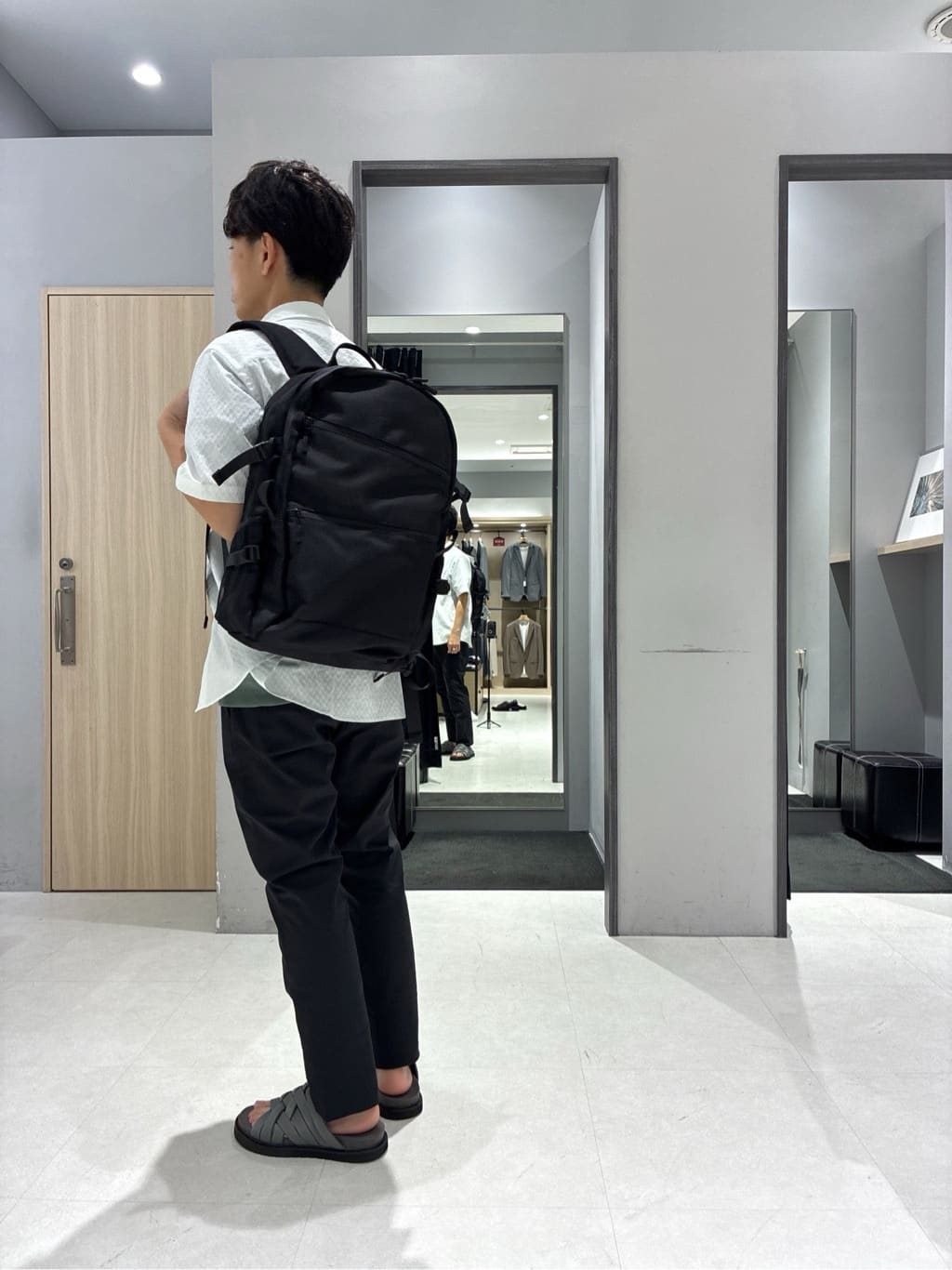 わいずみさんの「TAKEO KIKUCHI｜【抗菌防臭／5サイズ展開】ハイゲージポンチ Tシャツ」を使ったコーディネート