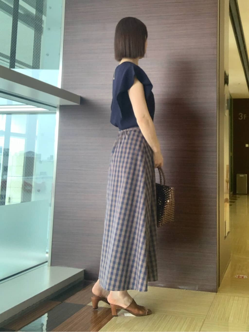 anaさんの「UNTITLED｜メタリックメッシュトート」を使ったコーディネート