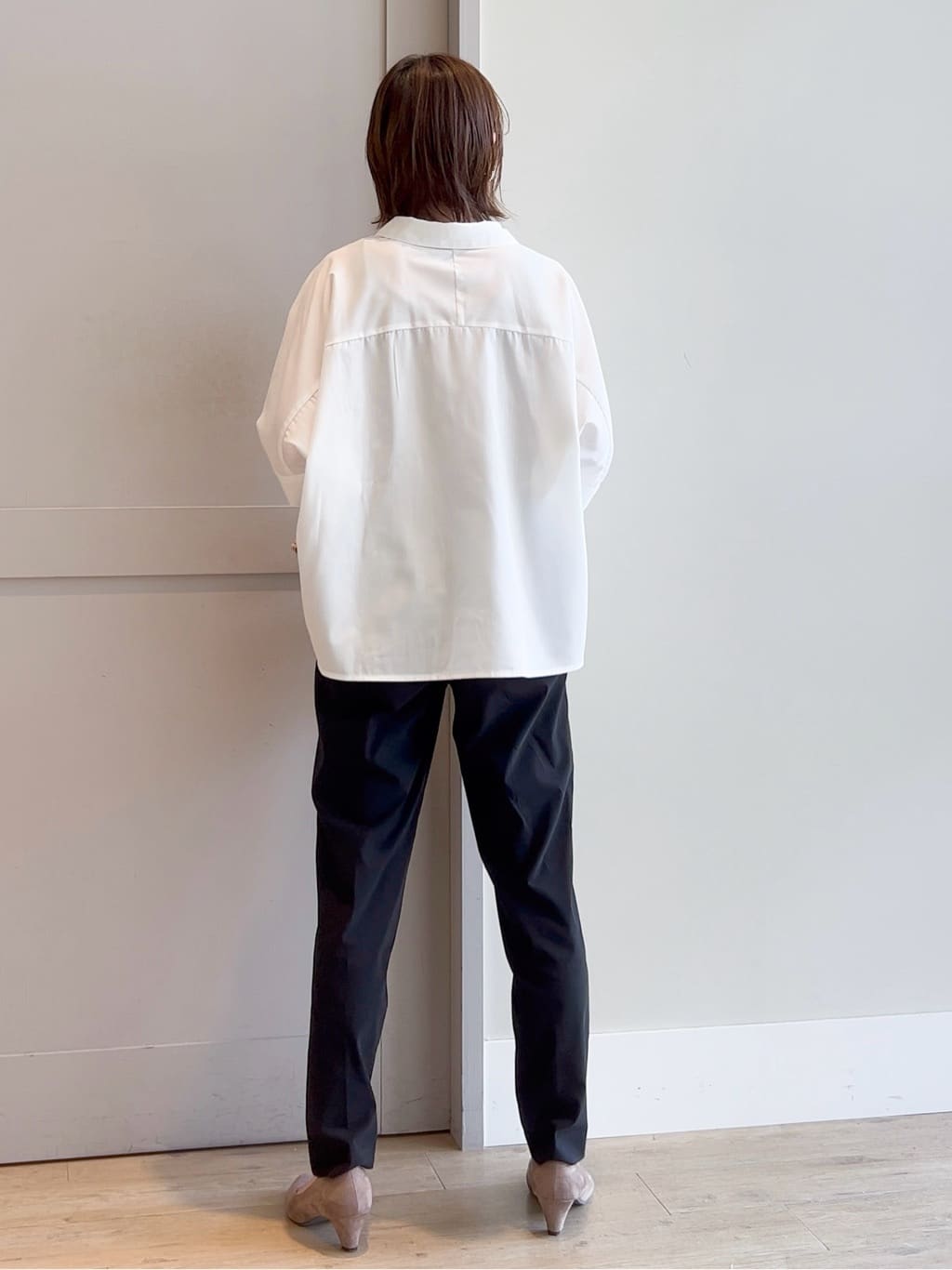 yamakoさんの「grove｜キレイも動きやすさも　美脚見えハイパーストレッチパンツ」を使ったコーディネート