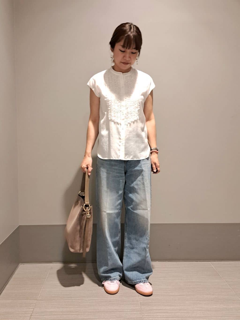 Takahashiさんの「DRESSTERIOR｜ヴィンテージ加工ワイドデニムパンツ」を使ったコーディネート