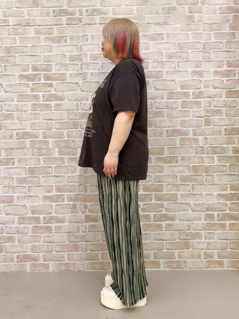 🦄ちゃんふくさんの「SHOO･LA･RUE｜【ひんやり/汗ジミ軽減/UVカット】プリントアソート BIG Tシャツ」を使ったコーディネート