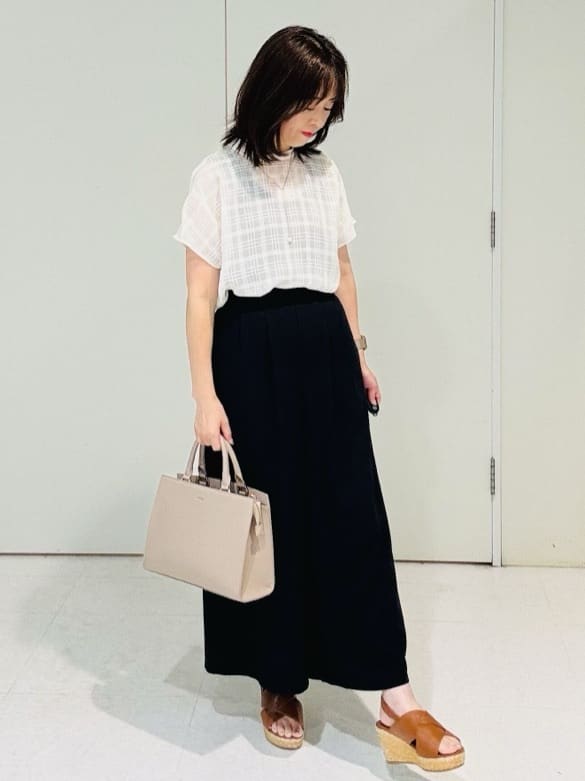 makiさんの「UNTITLED｜【シアー】チェックスタンドネックブラウス」を使ったコーディネート