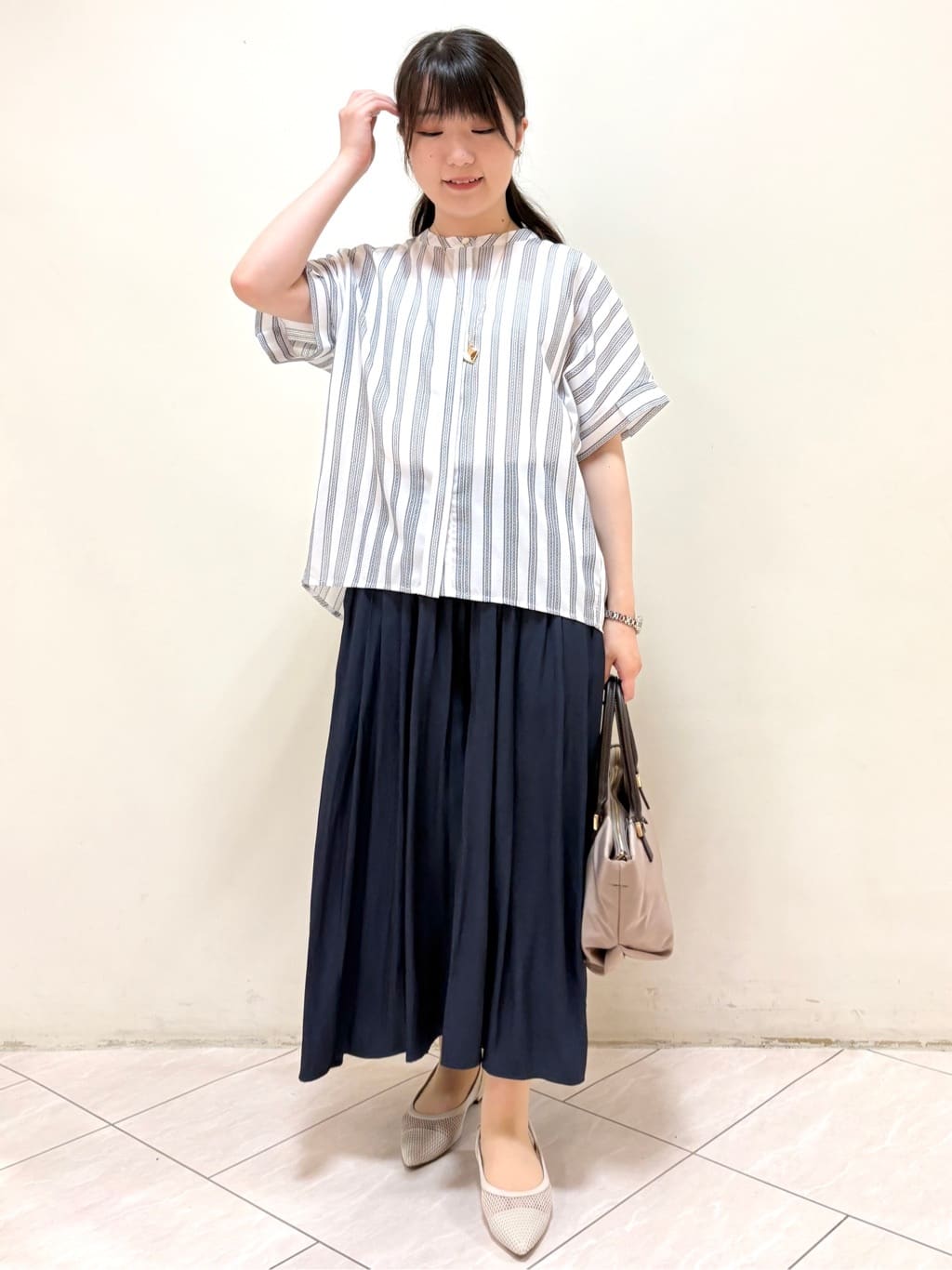 mikiさんの「Reflect｜【洗える】ドビーストライプブラウス」を使ったコーディネート