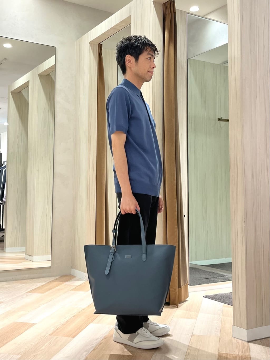URAさんの「TAKEO KIKUCHI｜【Made in JAPAN】播州織 ストレッチ パンツ」を使ったコーディネート