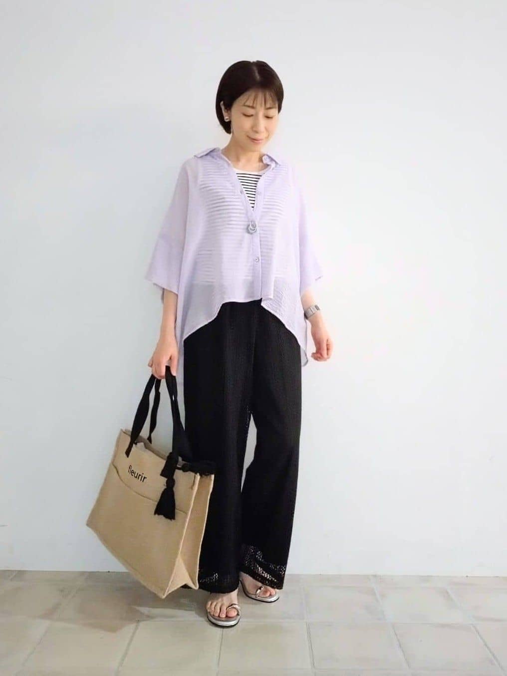 miomioさんの「SHOO･LA･RUE｜ゆるっと感がこなれ見え ワッシャーシアー半袖シャツ」を使ったコーディネート