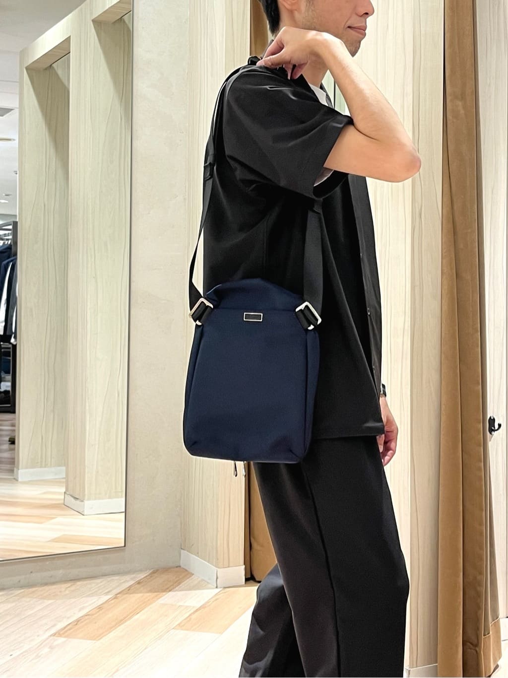 URAさんの「TAKEO KIKUCHI｜【COOL CITY WEAR】エアートール オープンカラーシャツ /接触冷感・通気性」を使ったコーディネート