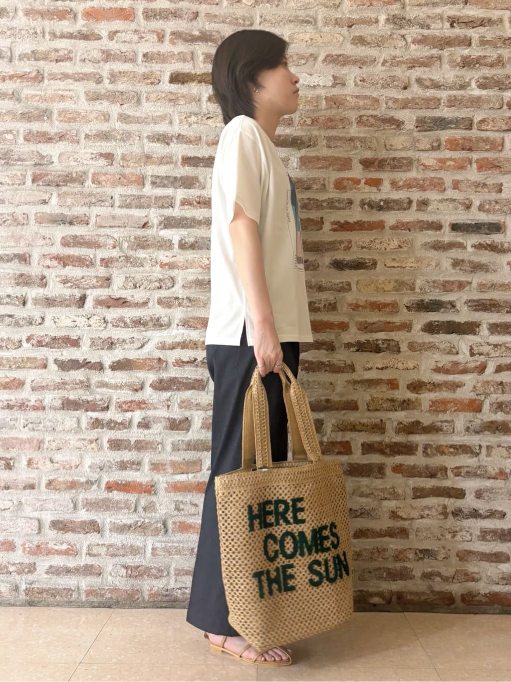 しばさんの「THE SHOP TK｜フォトアソートTシャツ【接触冷感/UV/毛玉になりにくい/洗濯機OK】」を使ったコーディネート