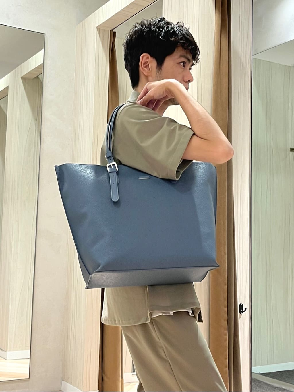 URAさんの「TAKEO KIKUCHI｜【COOL CITY WEAR】エアートール オープンカラーシャツ /接触冷感・通気性」を使ったコーディネート