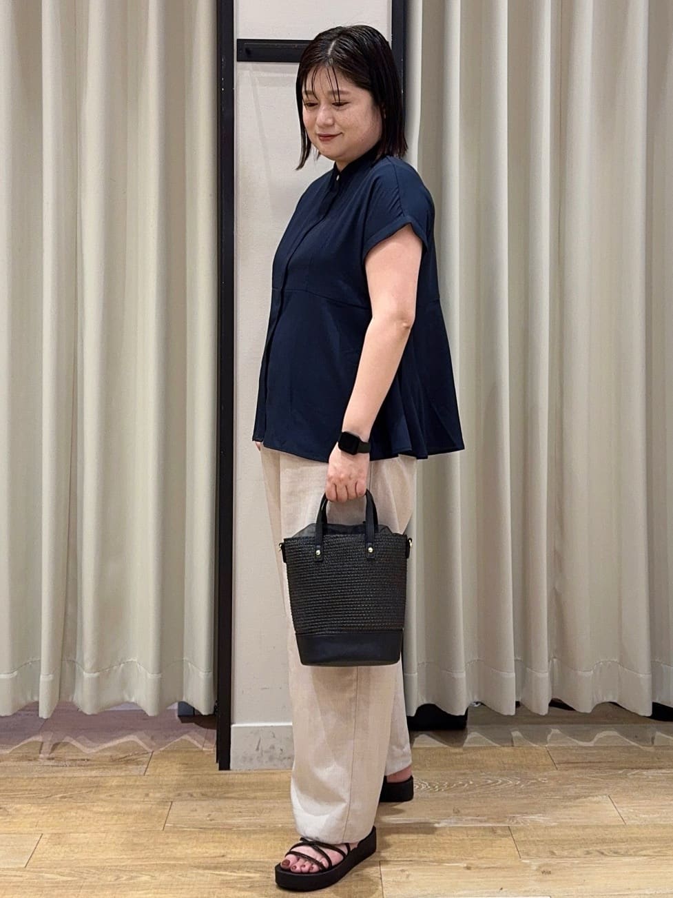 SoRAoさんの「grove｜ロープベルトで差がつく 洗練リラックスパンツ」を使ったコーディネート