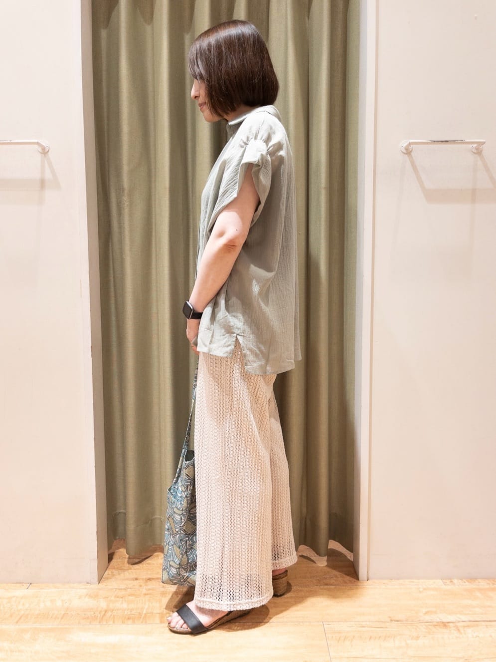 fukuiさんの「SHOO･LA･RUE｜【S-LL】さらシャリコットン 上品なシアー感のデザインシャツ」を使ったコーディネート