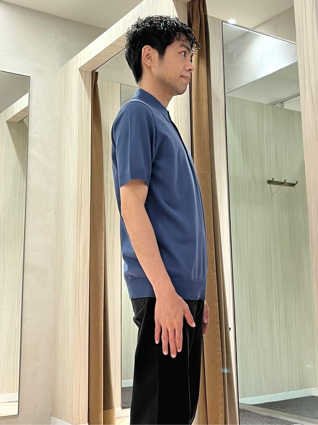 URAさんの「TAKEO KIKUCHI｜【Made in JAPAN】播州織 ストレッチ パンツ」を使ったコーディネート