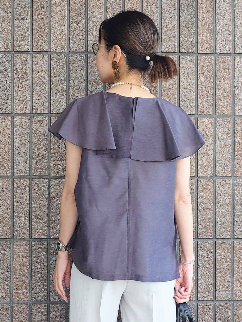 MUTSUKOさんの「UNTITLED｜【きれいめ/洗える/フリル】ラッフルシアーブラウス」を使ったコーディネート