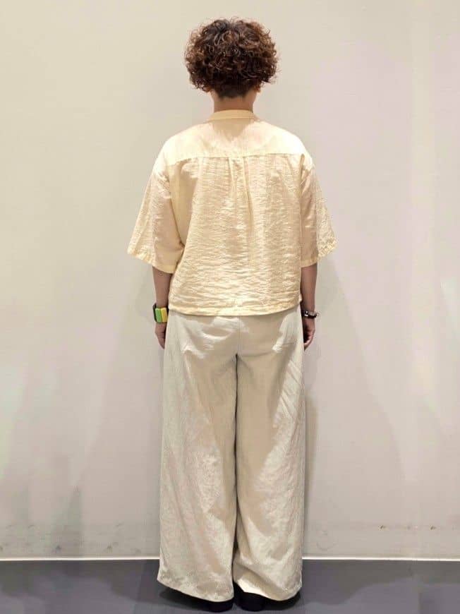 ゆきをさんの「OPAQUE.CLIP｜シアーダブルポケットシャツ【洗濯機洗い可】」を使ったコーディネート